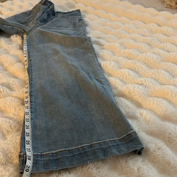 DEAR JOHN Women's Light Blue Wide-Leg Jeans - Picture 16 of 16